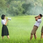 Estudiantes, anuncio, comunicación, asia, demostración, chica, altavoz, megáfono, joven, chicos, fuerte, ruido, hablando, volumen, volumen, comunicación, comunicación, comunicación, comunicación, comunicación, megáfono, fuerte, ruido, ruido, hablando